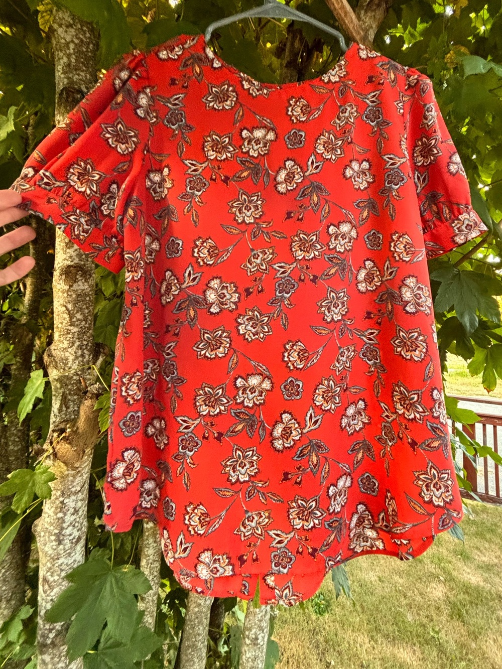 LOFT Dark Salmon Orange Floral Button-Back Blouse. - Picture 3 of 5